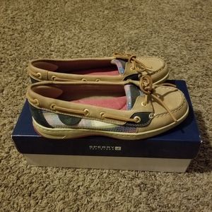 Sperry Angelfish, size 6